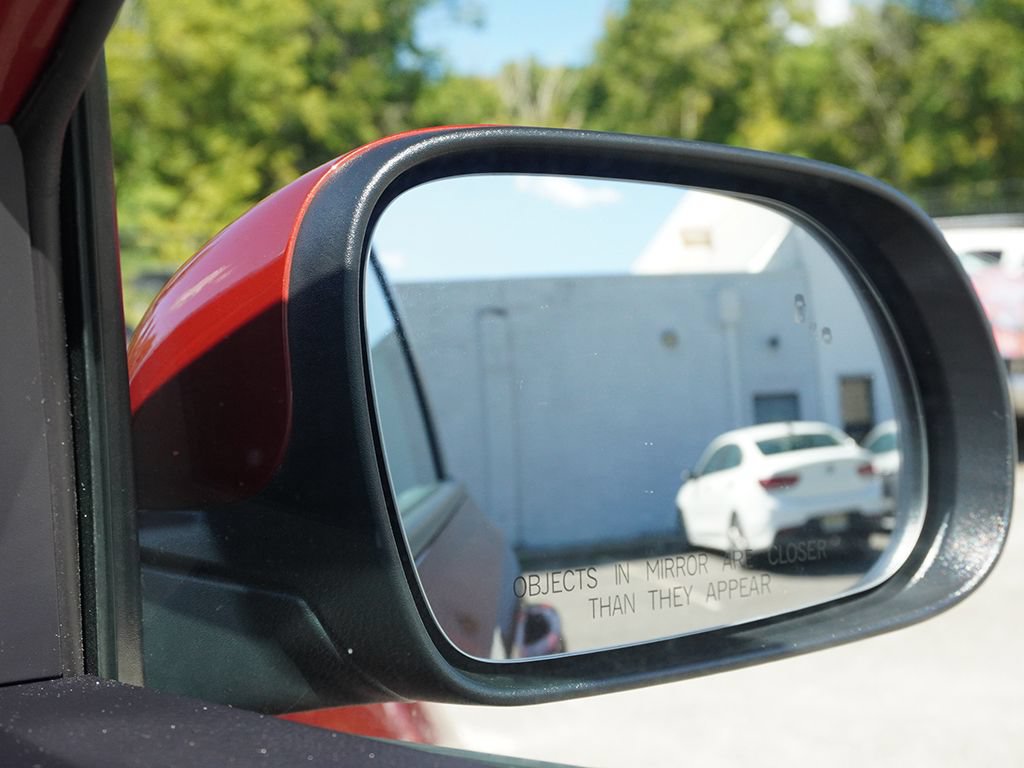 Used 2025 Kia Soul LX w/ LX Technology Package FWD image 35