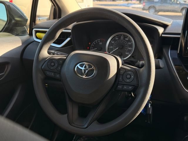 Used 2022 Toyota Corolla LE image 18