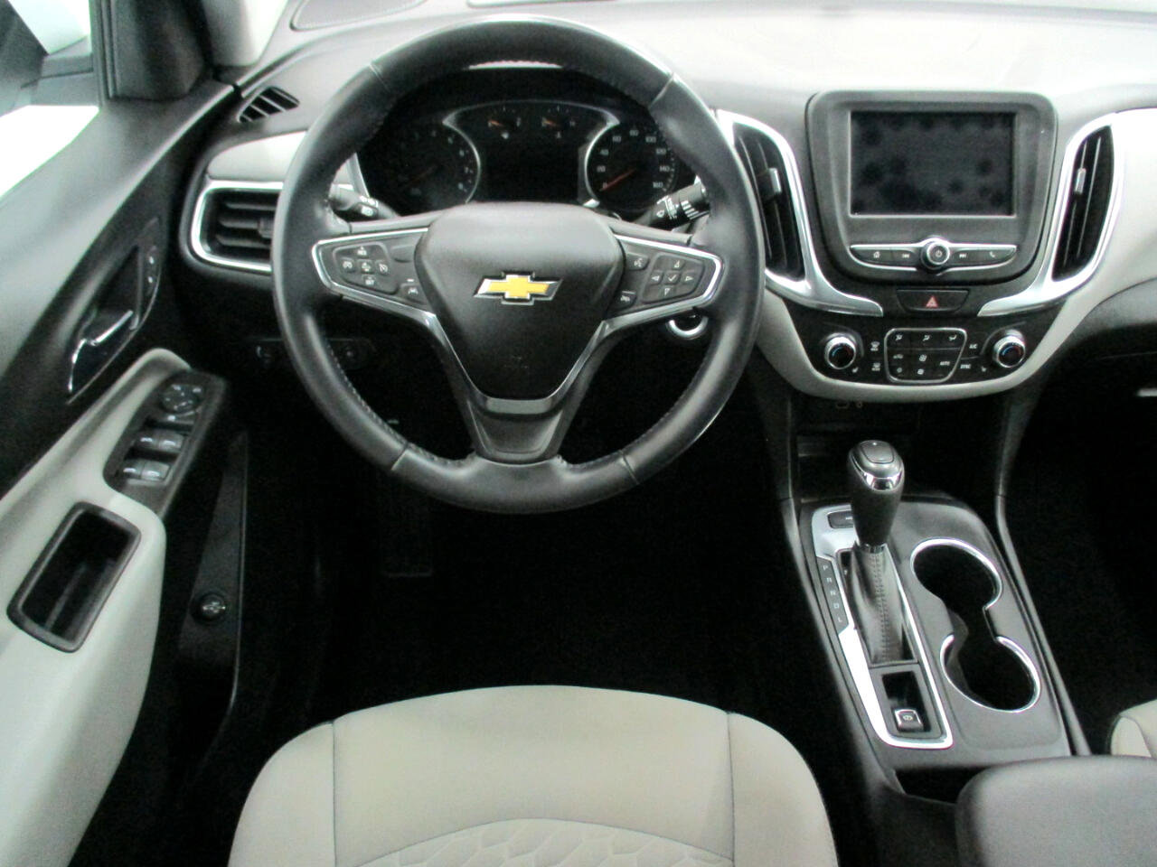 Used 2021 Chevrolet Equinox LT w/ Driver Convenience Package image 14