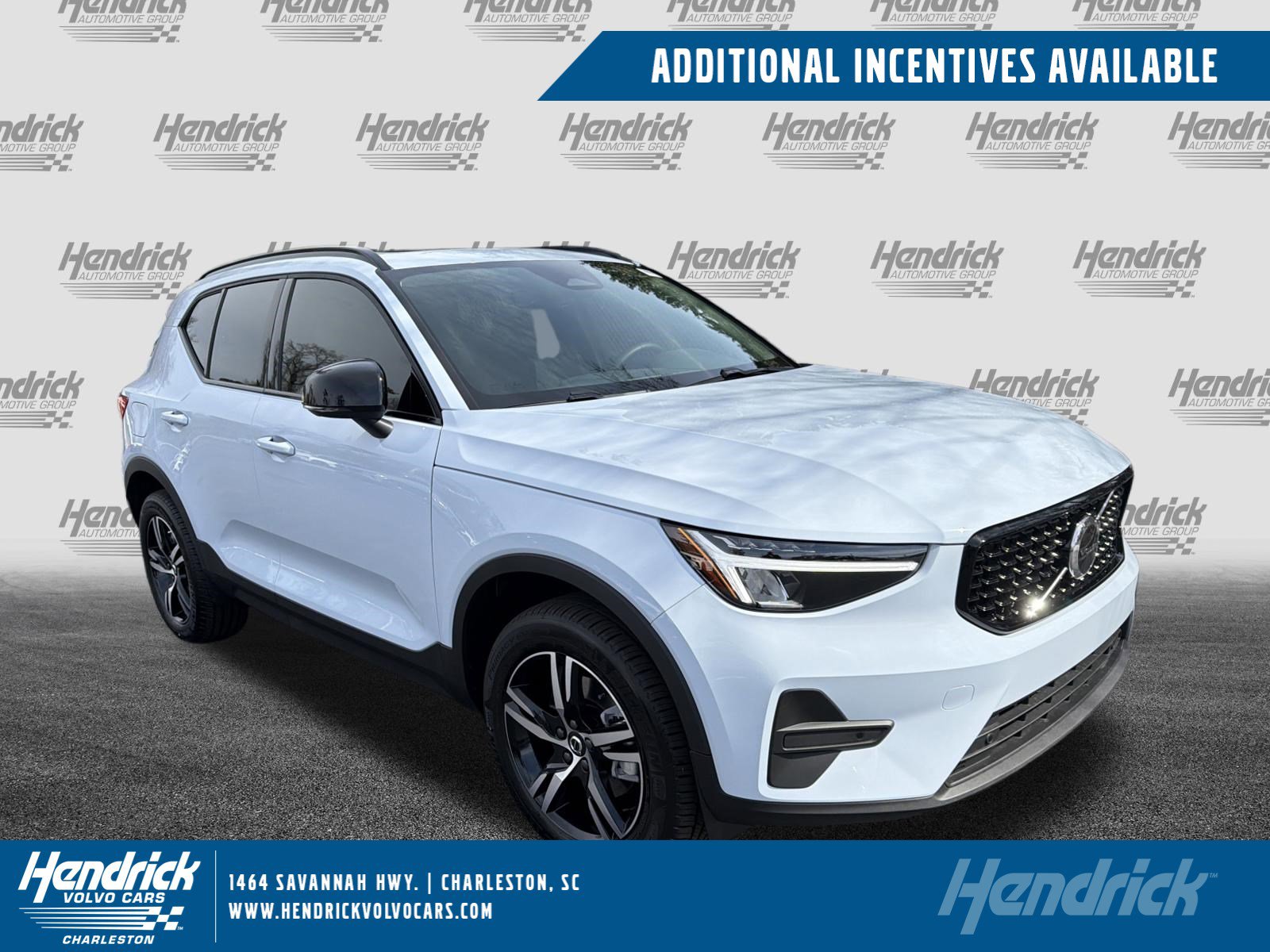 New 2026 Volvo XC40 B5 Core image 1