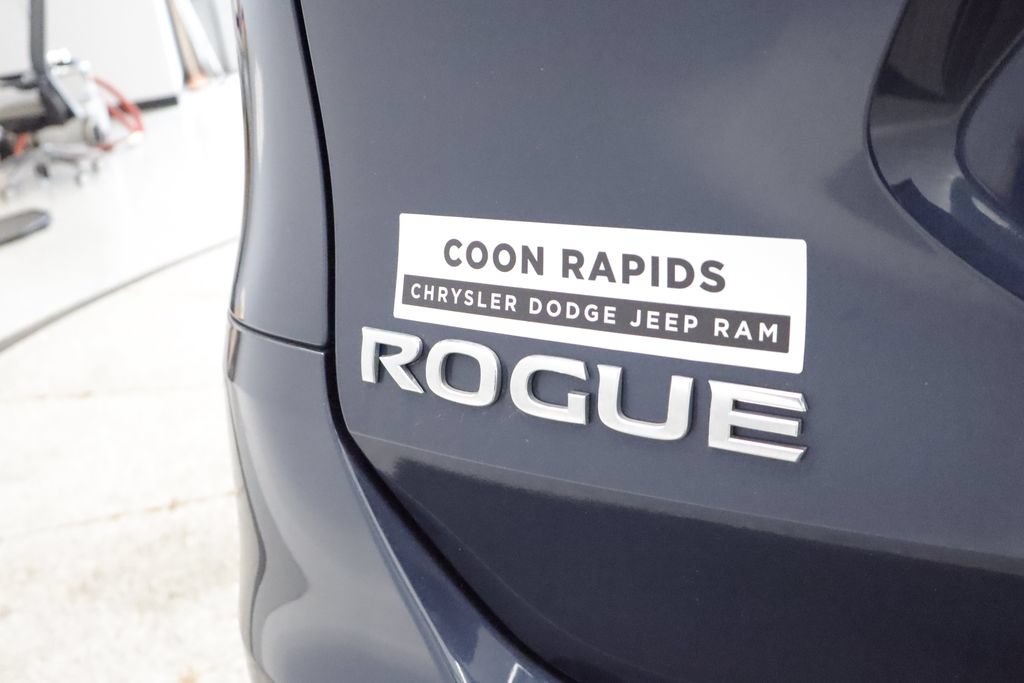 Used 2015 Nissan Rogue SL w/ SL Premium Package AWD/4WD image 28