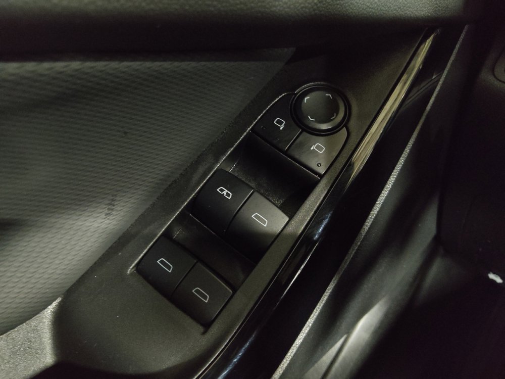 Used 2025 Chevrolet Equinox LT image 27