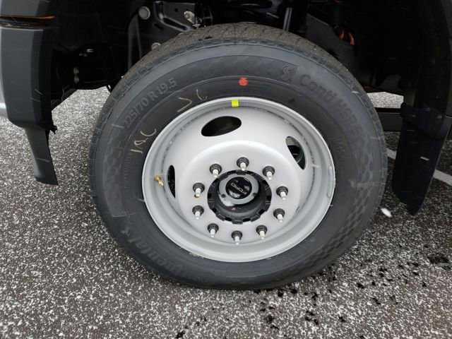 New 2026 Ford F550 4x4 Crew Cab image 23