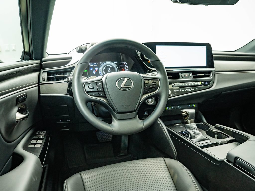 Certified 2025 Lexus ES 300h F Sport FWD image 31