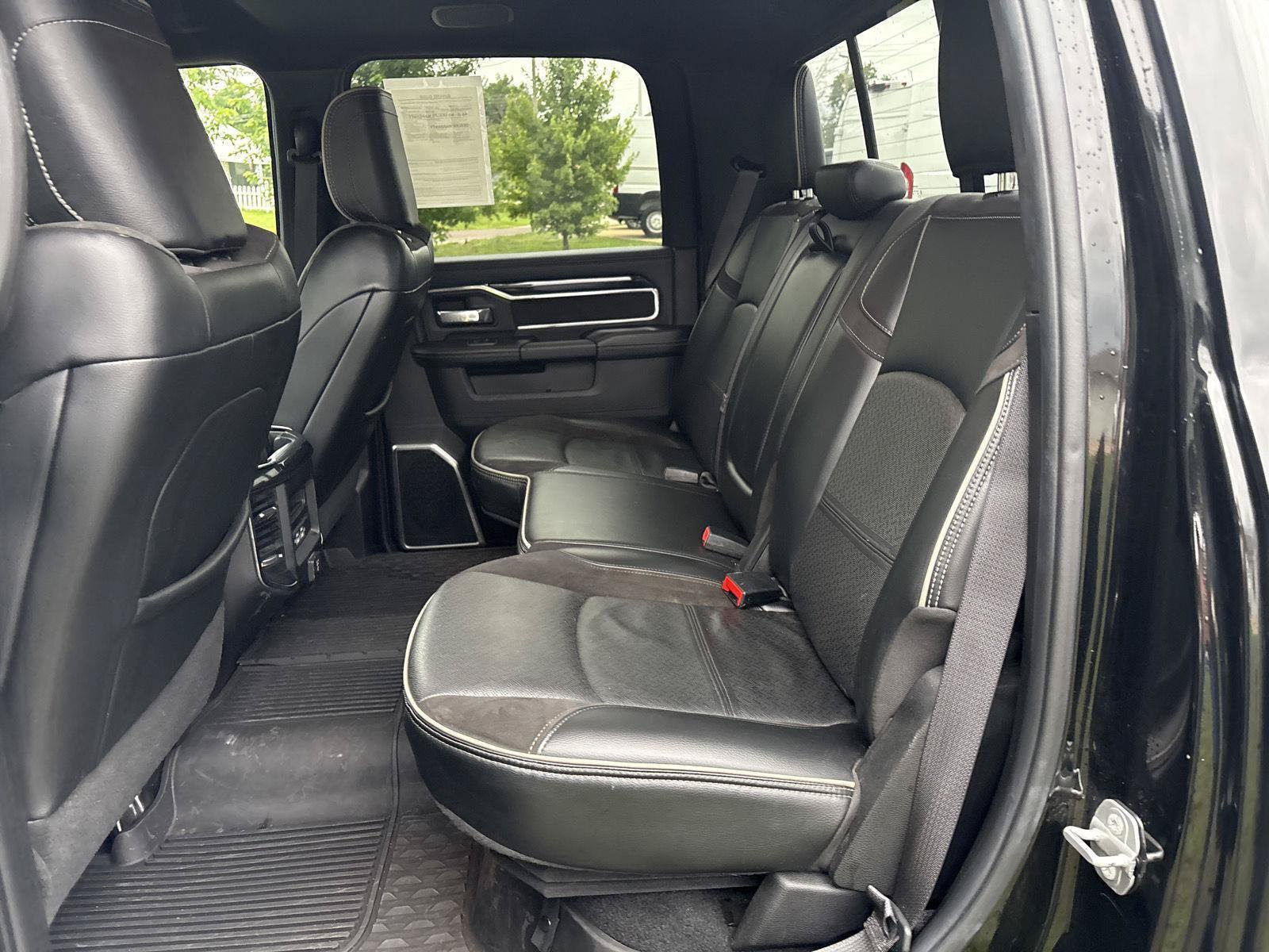 Used 2022 RAM 3500 Laramie AWD/4WD image 10