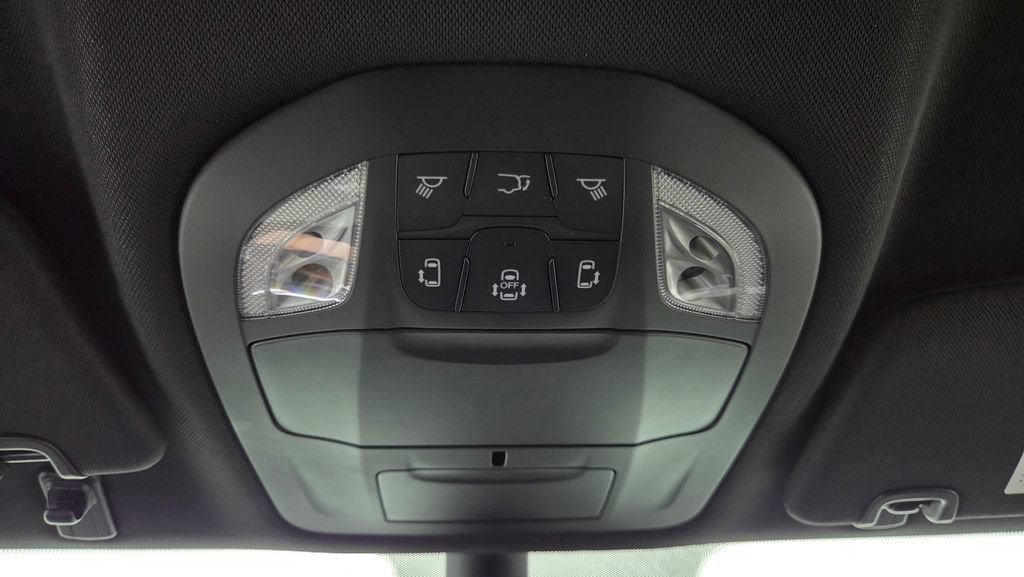New 2027 Chrysler Pacifica Select AWD/4WD image 25