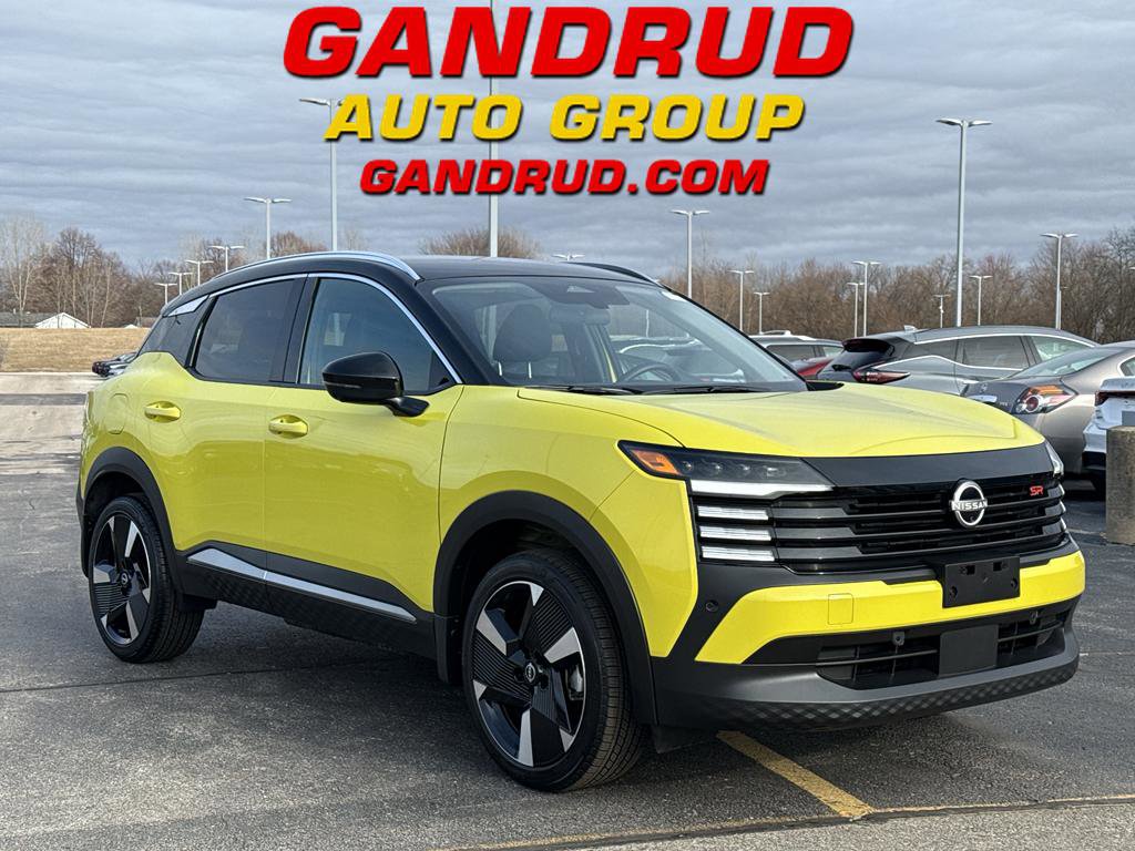 Used 2025 Nissan Kicks SR image 1