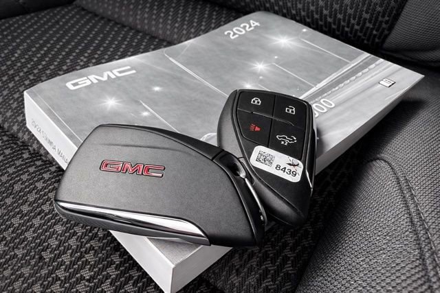Used 2024 GMC Sierra 1500 Pro w/ Pro Value Package image 17