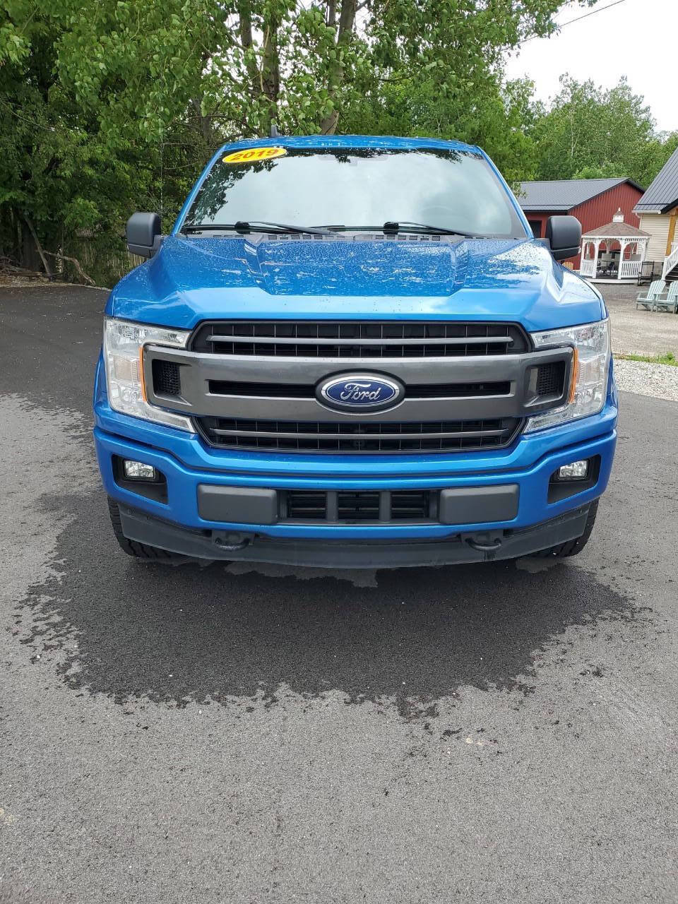 Used 2019 Ford F150 XLT w/ Equipment Group 302A Luxury AWD/4WD image 2