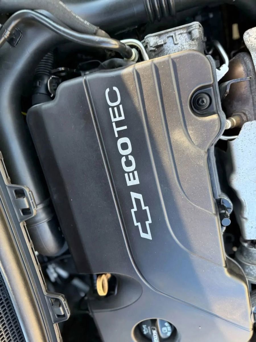 Used 2017 Chevrolet Cruze LT image 30