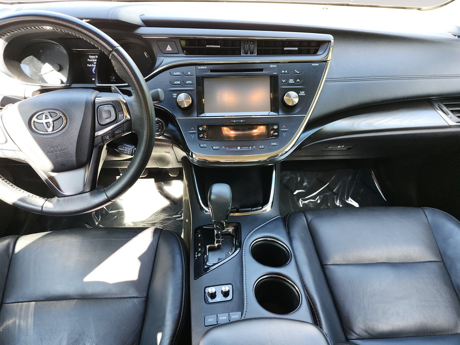 Used 2018 Toyota Avalon XLE FWD image 8