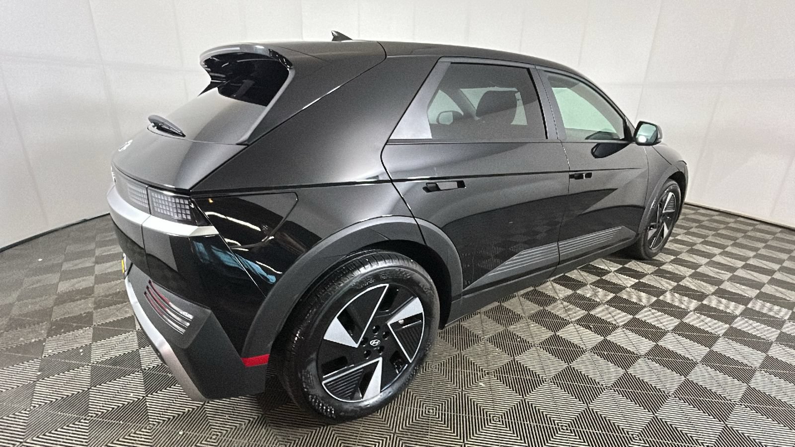 Used 2025 Hyundai Ioniq 5 SE RWD video 3
