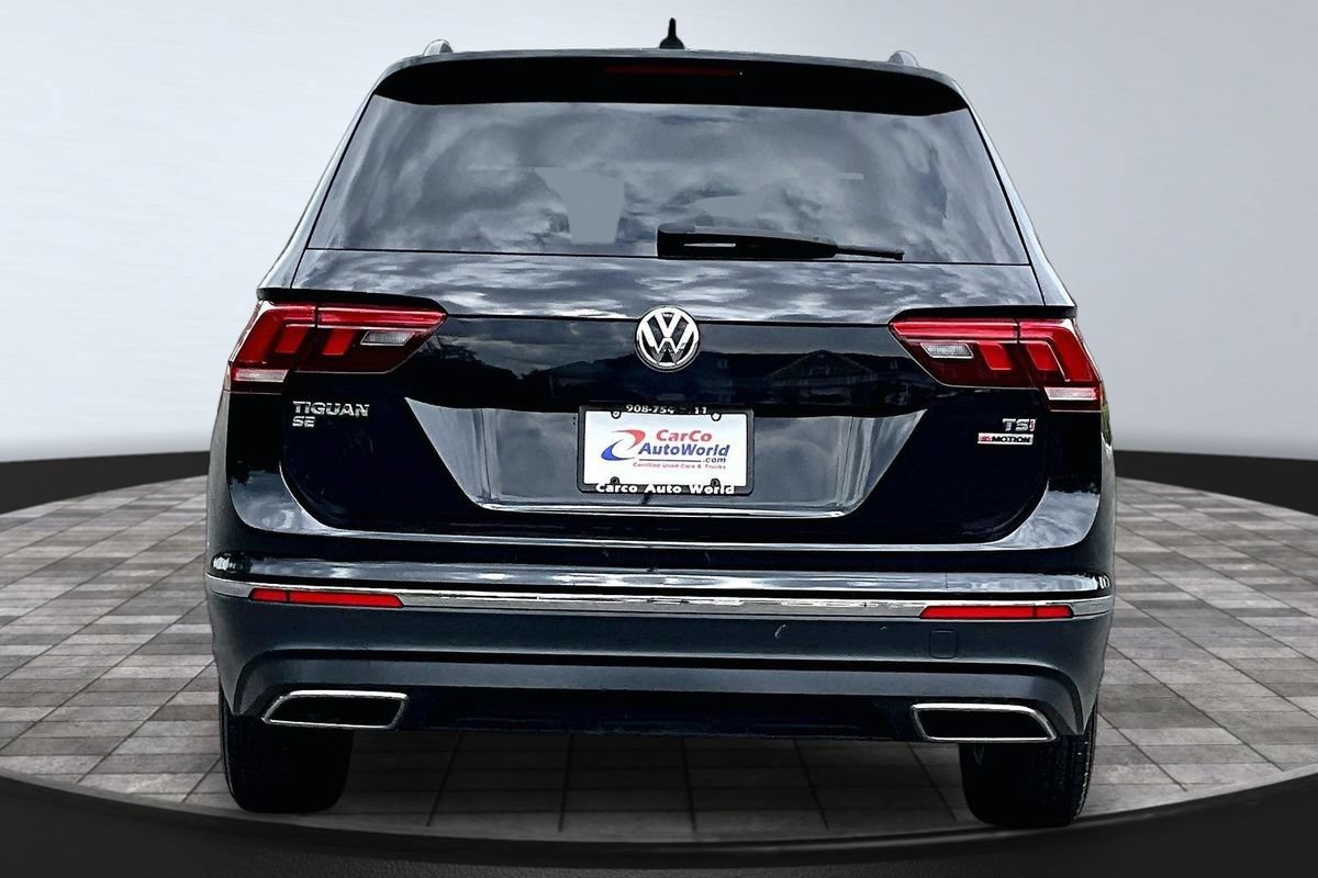 Used 2018 Volkswagen Tiguan SE w/ Panoramic Sunroof Package AWD/4WD image 6