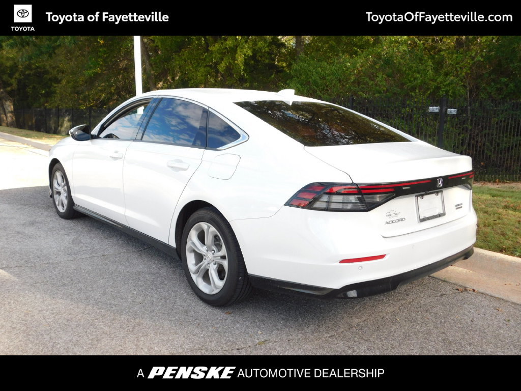 Used 2023 Honda Accord Touring image 10