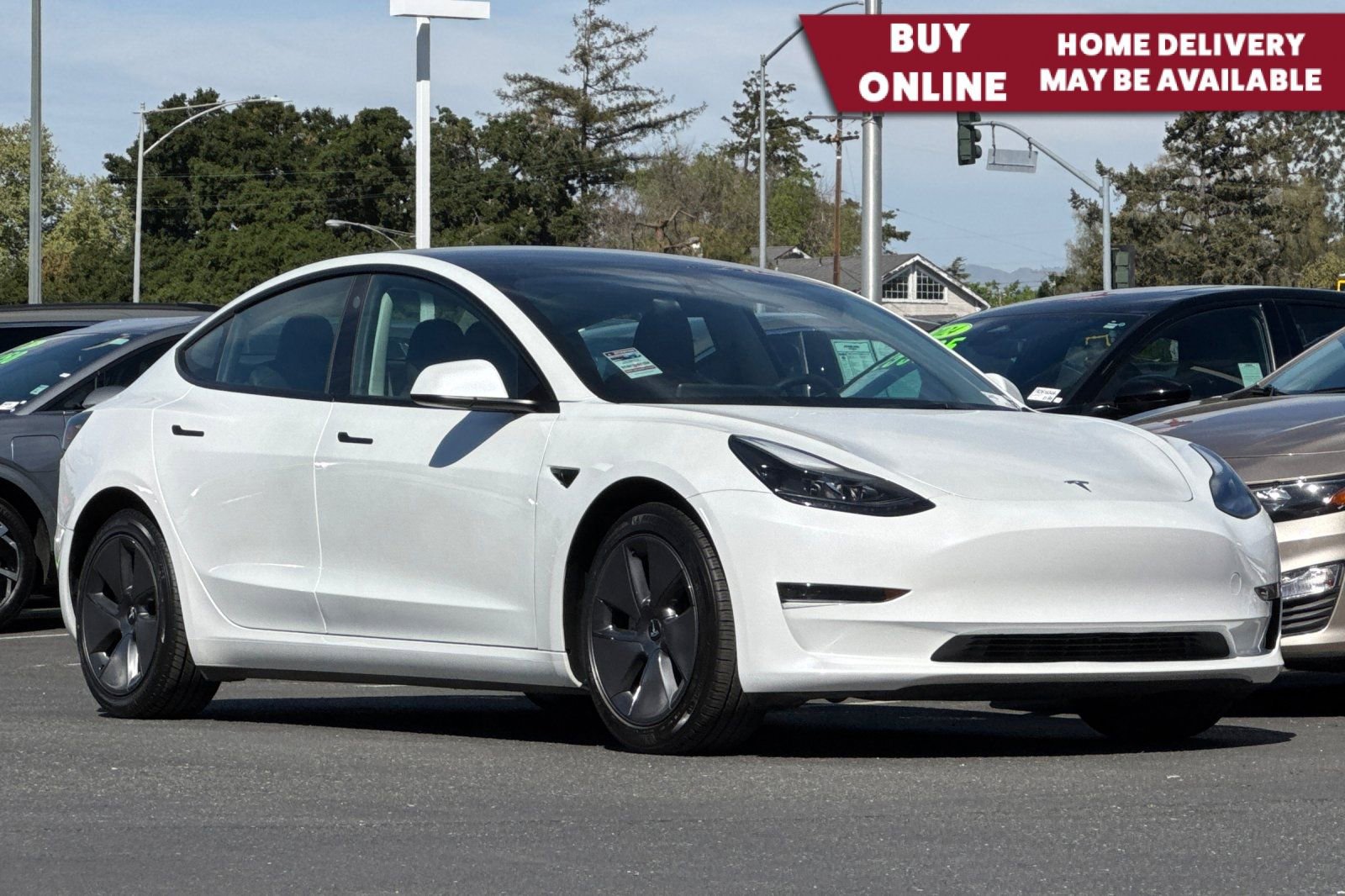 Used 2023 Tesla Model 3 Standard Range image 1