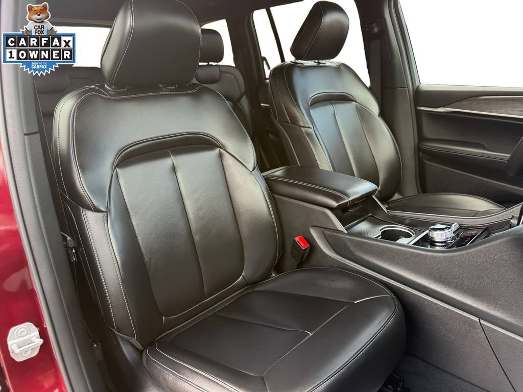 Used 2025 Jeep Grand Cherokee Limited AWD/4WD image 15