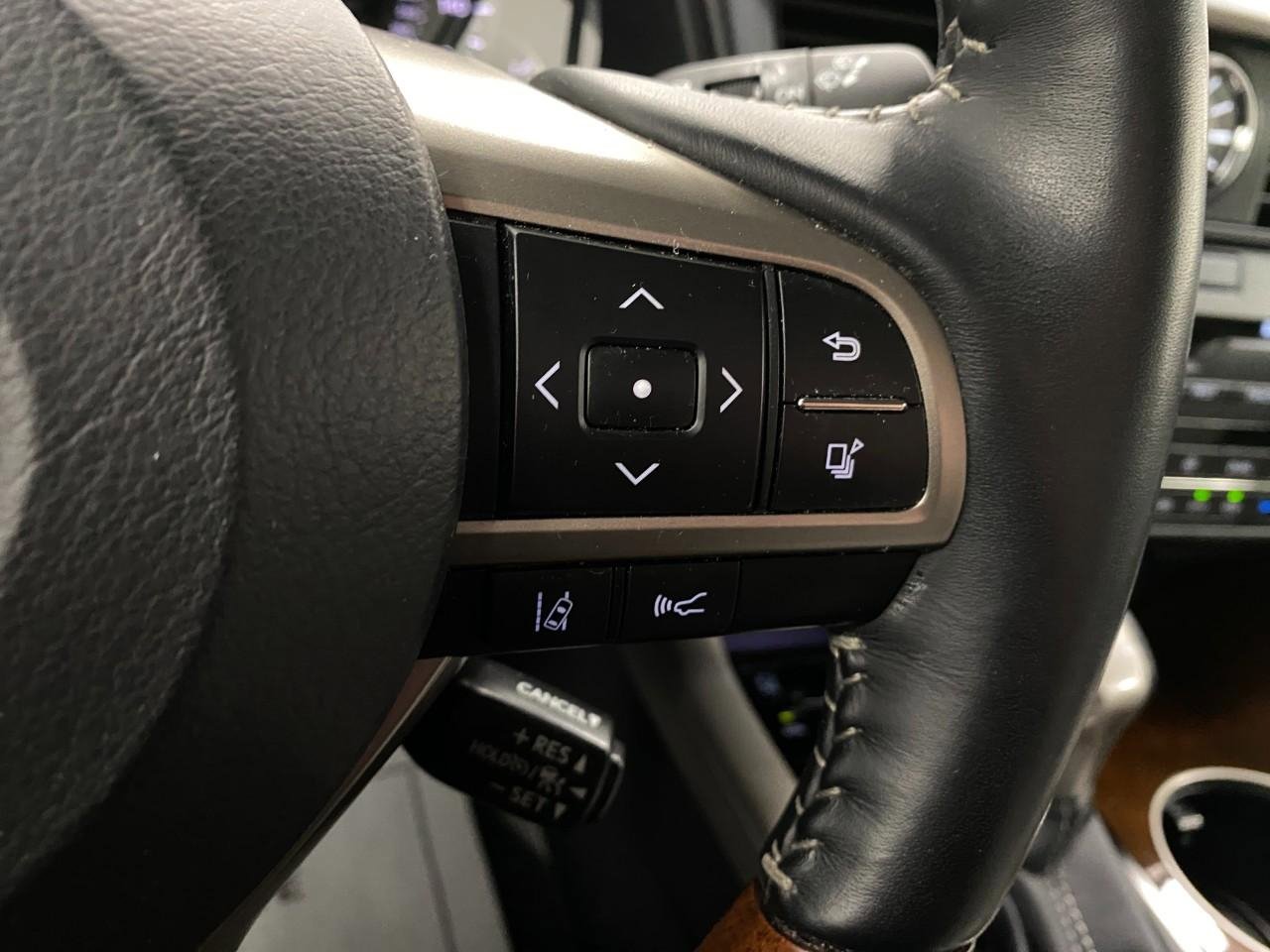 Used 2019 Lexus RX 350 AWD w/ Navigation Package image 18