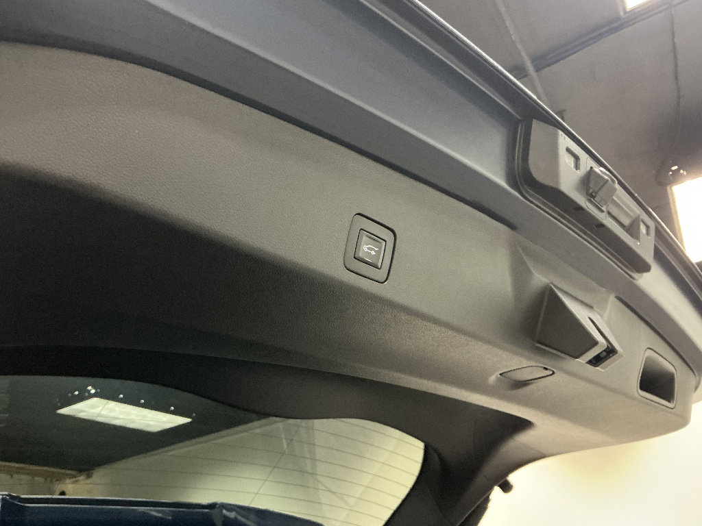 Used 2022 Buick Encore GX Select AWD/4WD image 25