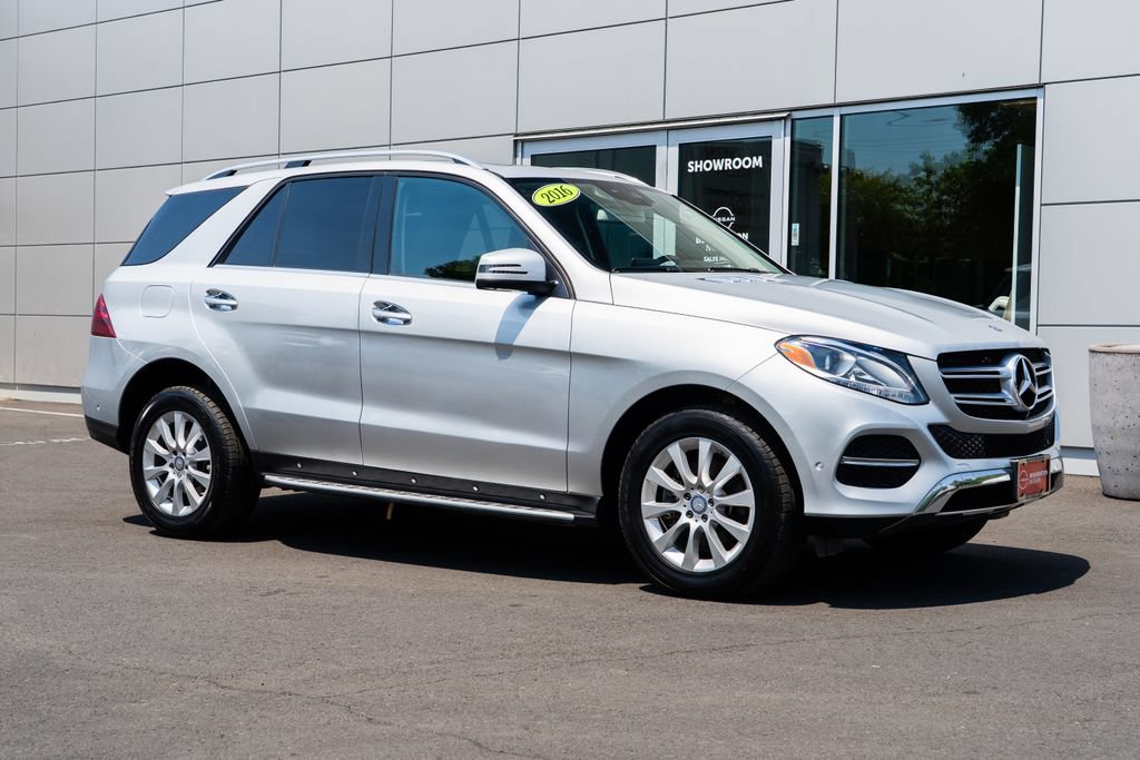 Used 2016 Mercedes-Benz GLE 300d 4MATIC image 1