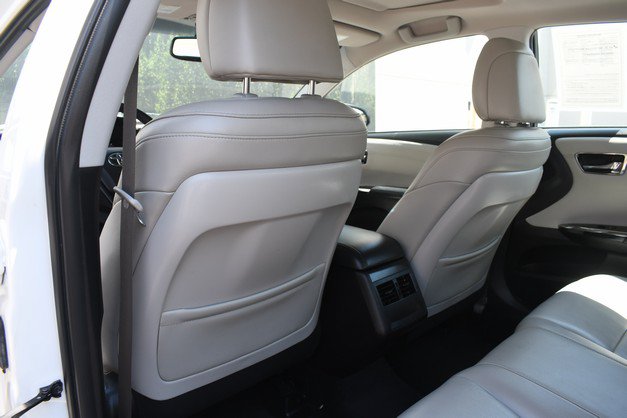 Used 2016 Toyota Avalon XLE Plus FWD image 22
