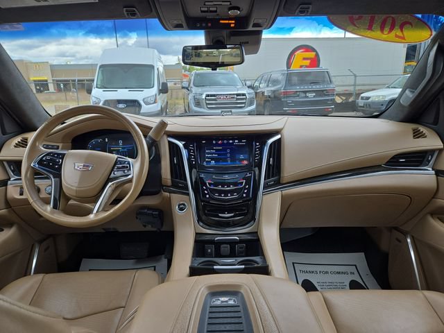 Used 2019 Cadillac Escalade Platinum AWD/4WD image 3