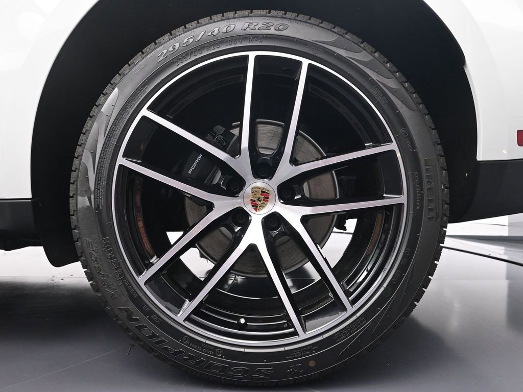New 2026 Porsche Macan image 23