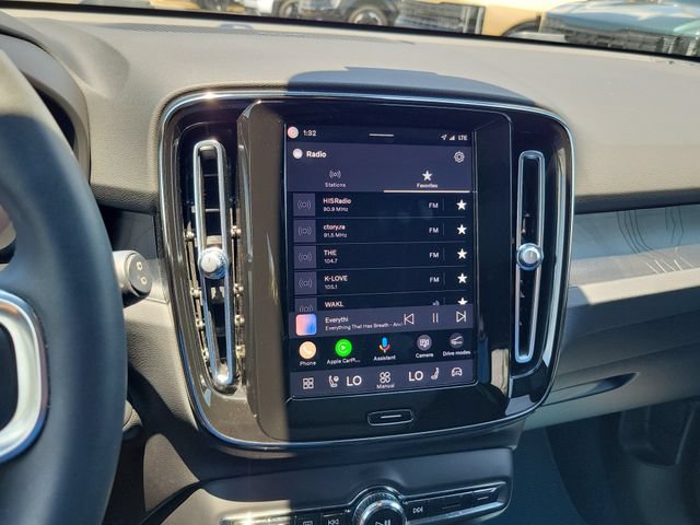 Used 2023 Volvo XC40 Recharge Ultimate AWD/4WD image 19