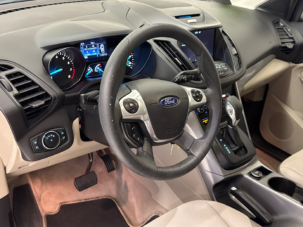 Used 2016 Ford Escape SE w/ Equipment Group 201A FWD image 19