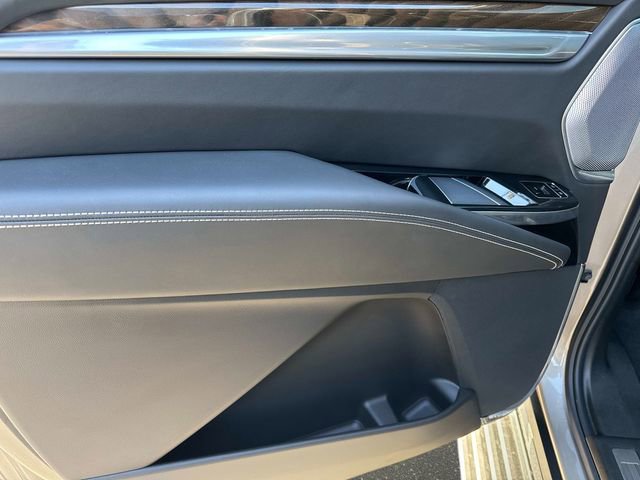 Certified 2025 Cadillac Escalade ESV Sport Platinum image 12