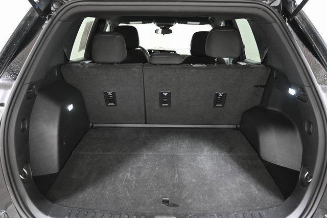 Used 2025 Chevrolet Equinox LT image 19