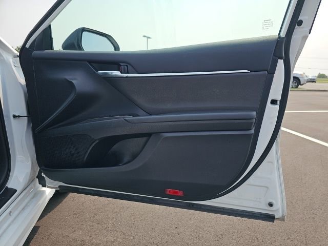 Used 2024 Toyota Camry SE image 28