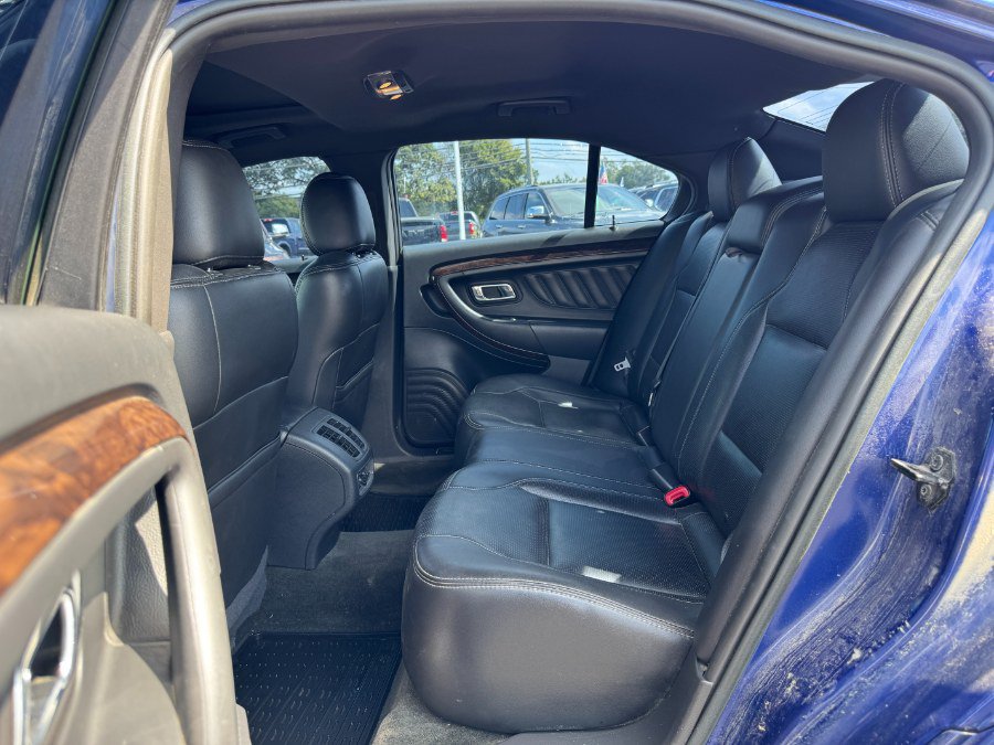 Used 2013 Ford Taurus Limited AWD/4WD image 16