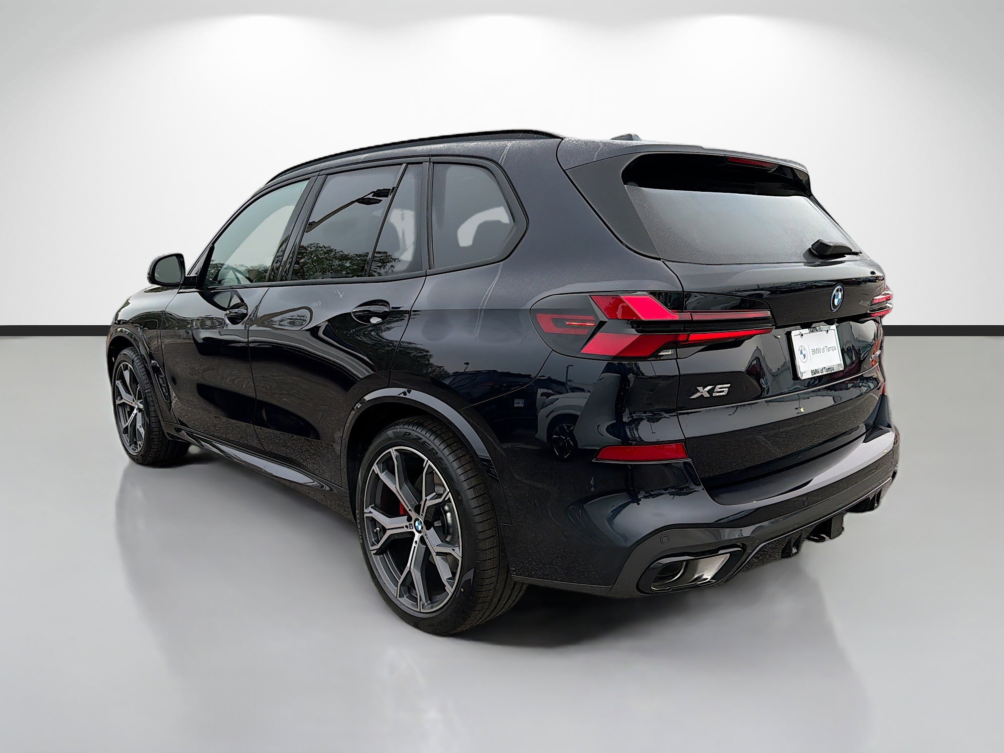 New 2026 BMW X5 xDrive50e w/ Executive Package image 5