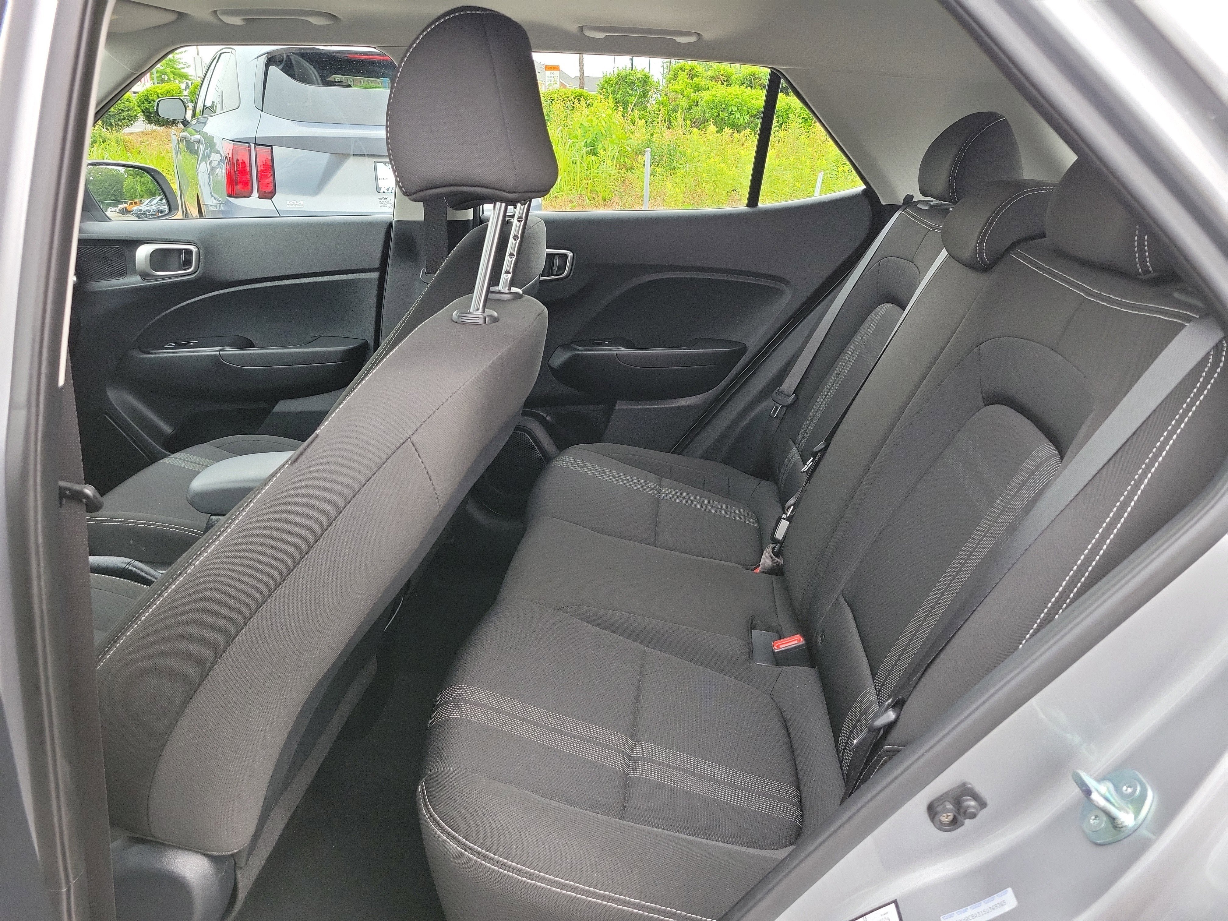 Used 2025 Hyundai Venue SEL FWD image 10