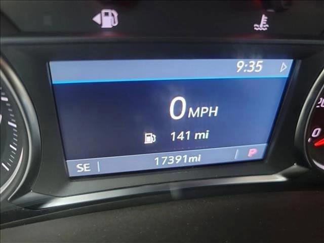 Used 2024 GMC Terrain AT4 w/ Tech Package AWD/4WD image 14