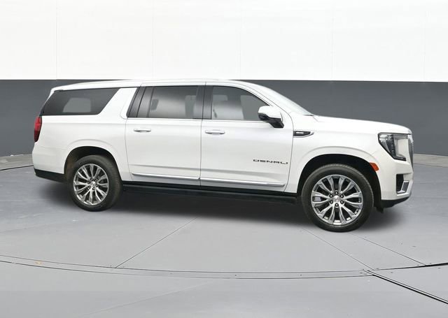Used 2021 GMC Yukon XL Denali w/ Denali Ultimate Package image 19