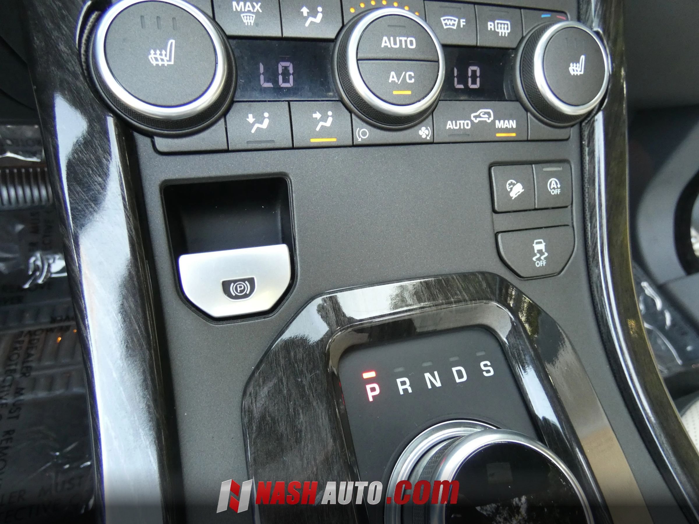 Used 2019 Land Rover Range Rover Evoque SE Dynamic AWD/4WD image 42