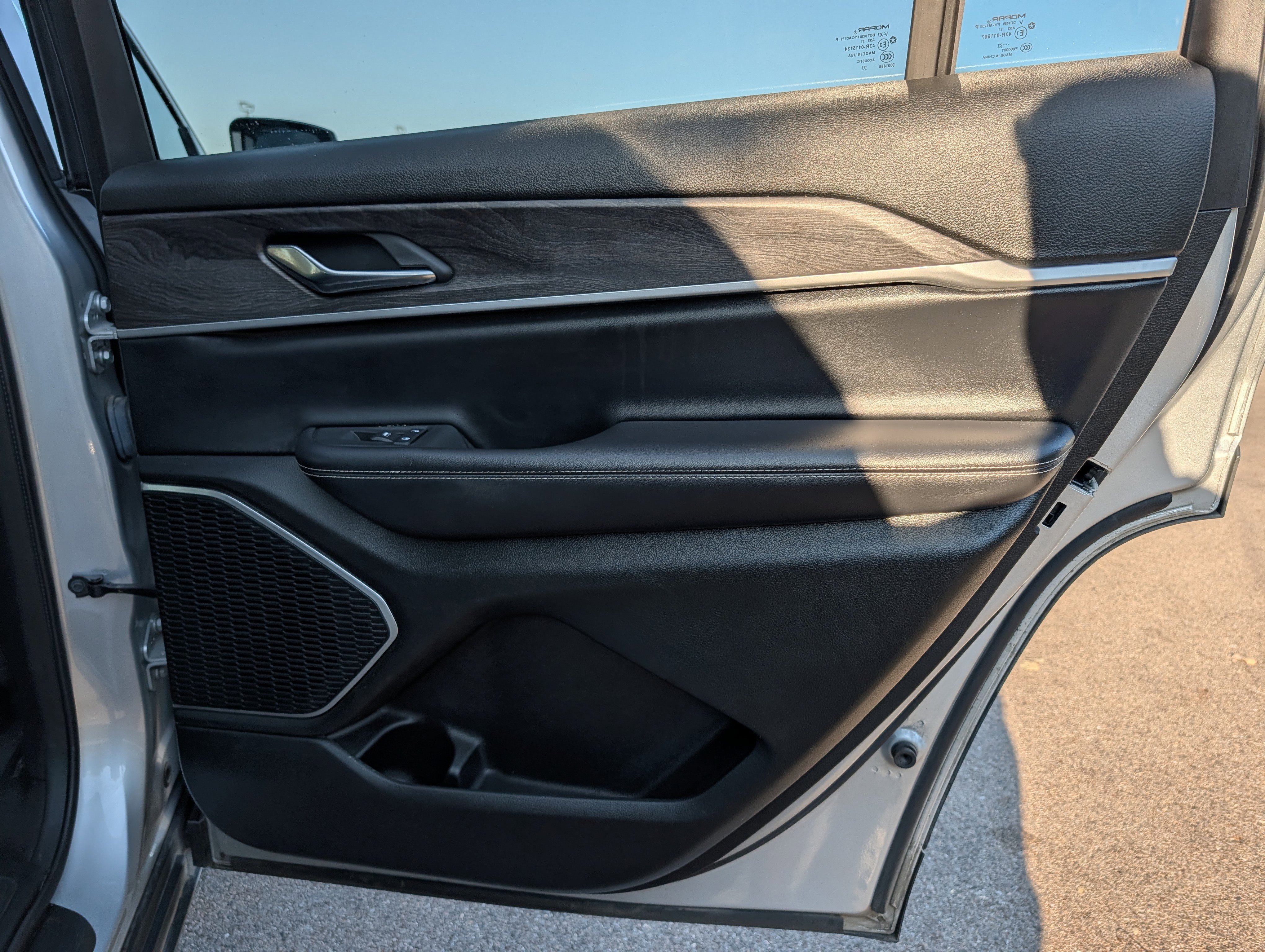 Used 2021 Jeep Grand Cherokee L Limited image 31