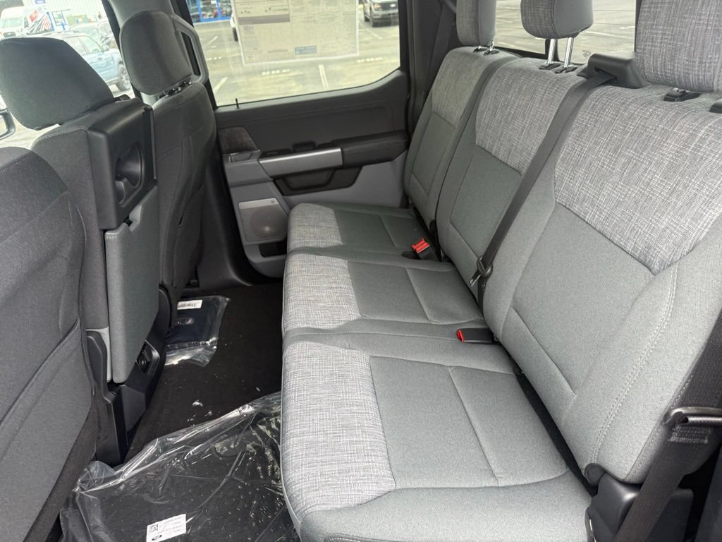 New 2026 Ford F250 XLT w/ XLT Premium Package AWD/4WD image 35