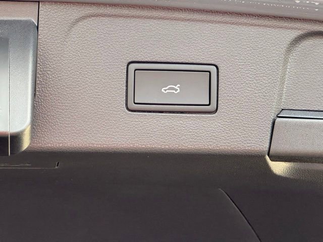 New 2026 Volkswagen Atlas SEL Premium R-Line image 21