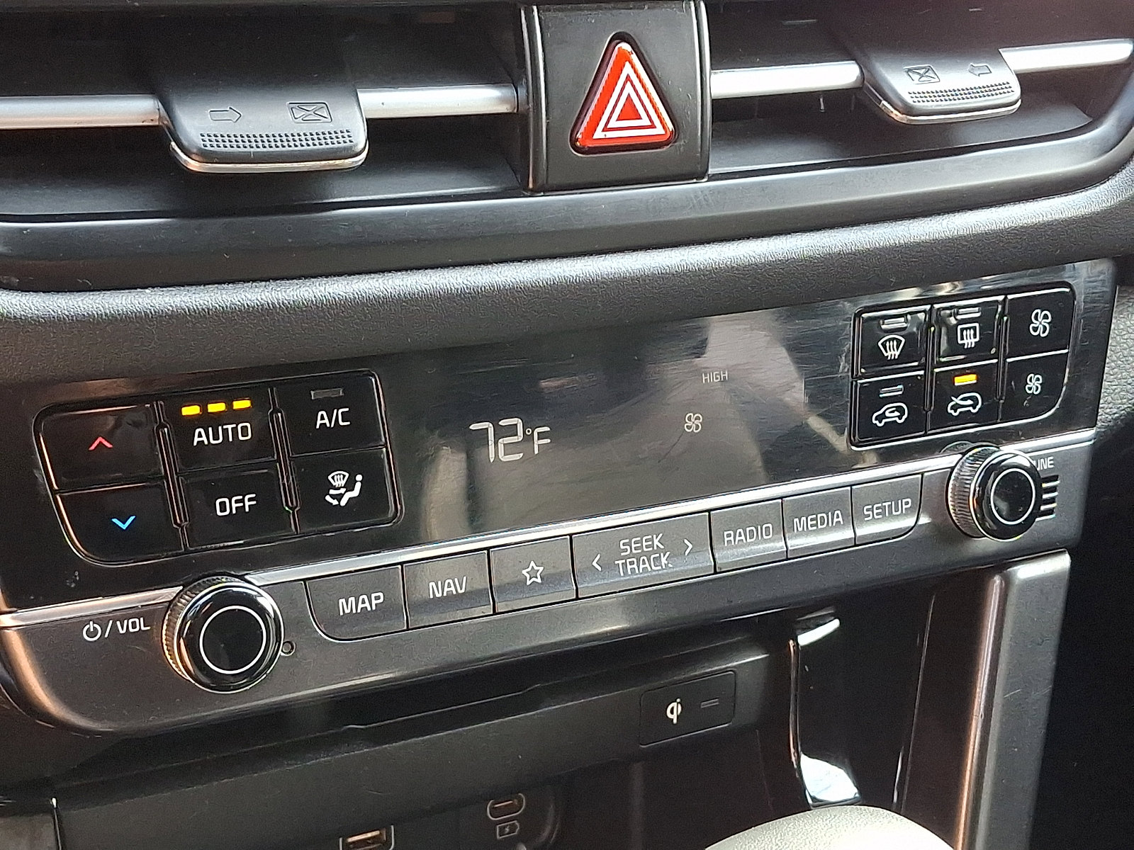 Used 2024 Kia Seltos SX AWD/4WD image 15