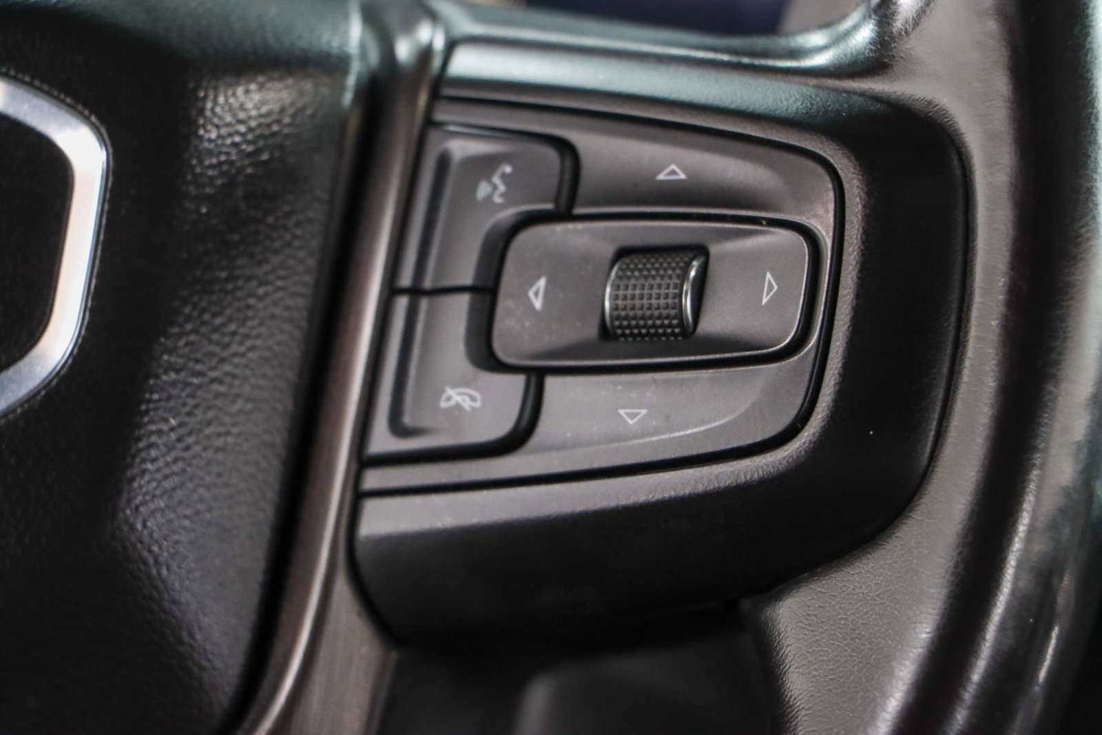 Used 2022 GMC Sierra 1500 AT4 w/ AT4 Premium Package image 16