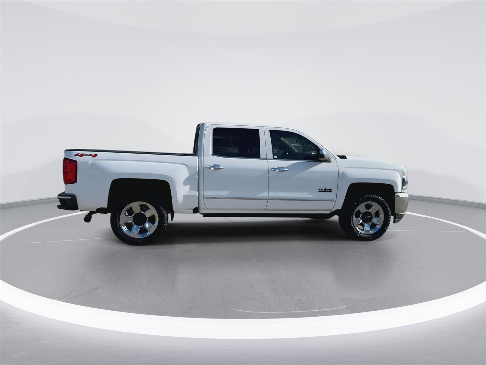 Used 2018 Chevrolet Silverado 1500 LTZ w/ Texas Edition image 9