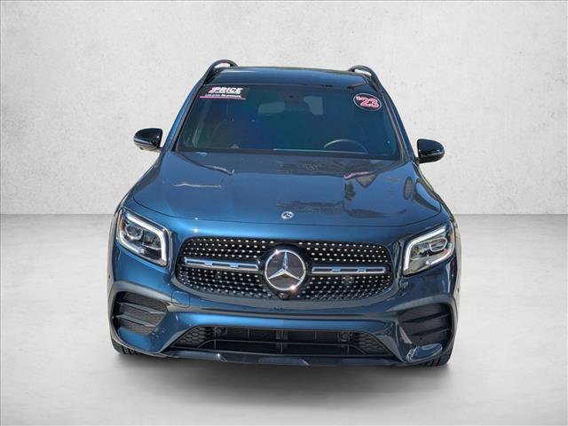 Used 2023 Mercedes-Benz GLB 250 4MATIC image 2