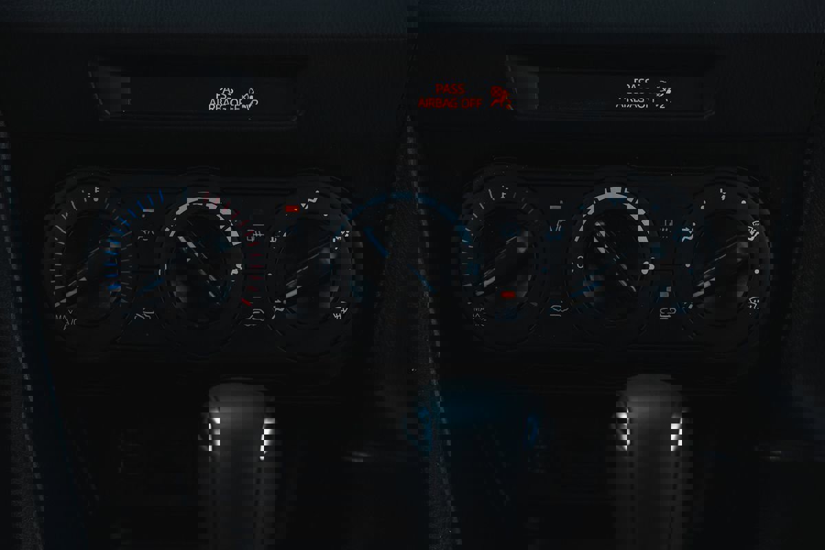 Used 2016 MAZDA MAZDA3 i Sport image 22