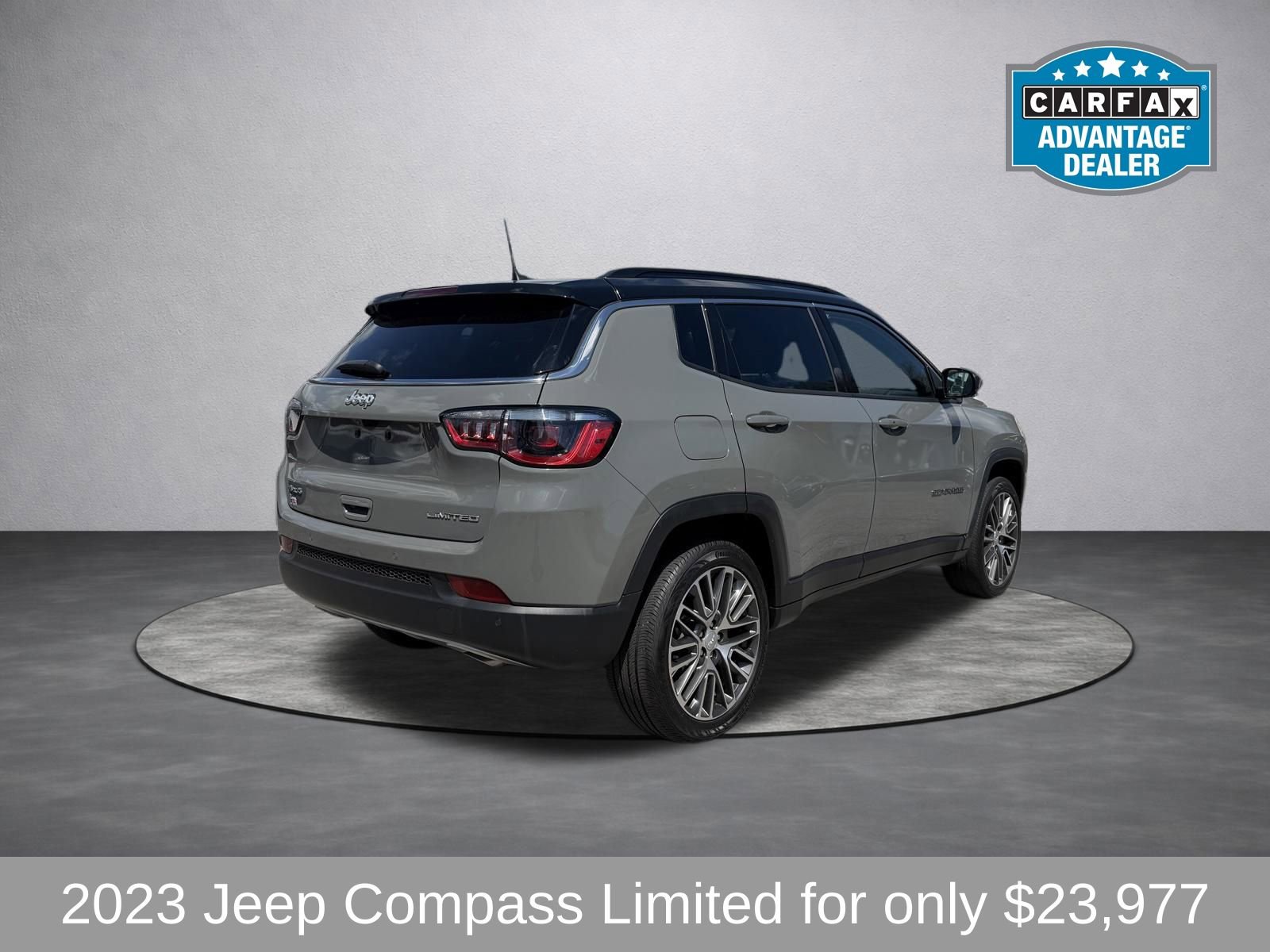Used 2023 Jeep Compass Limited w/ Elite Group AWD/4WD image 3