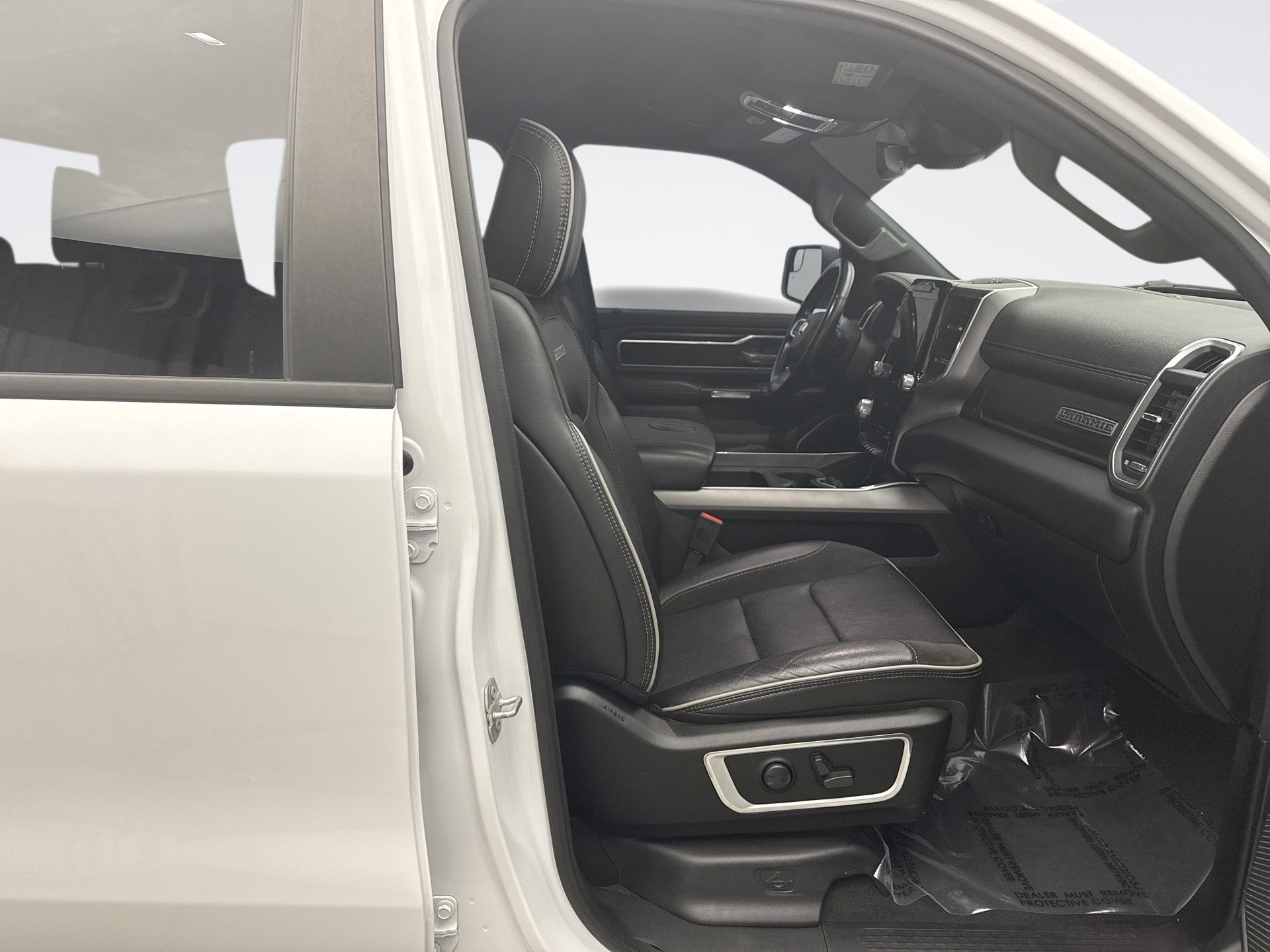 Used 2023 RAM 1500 Laramie image 17