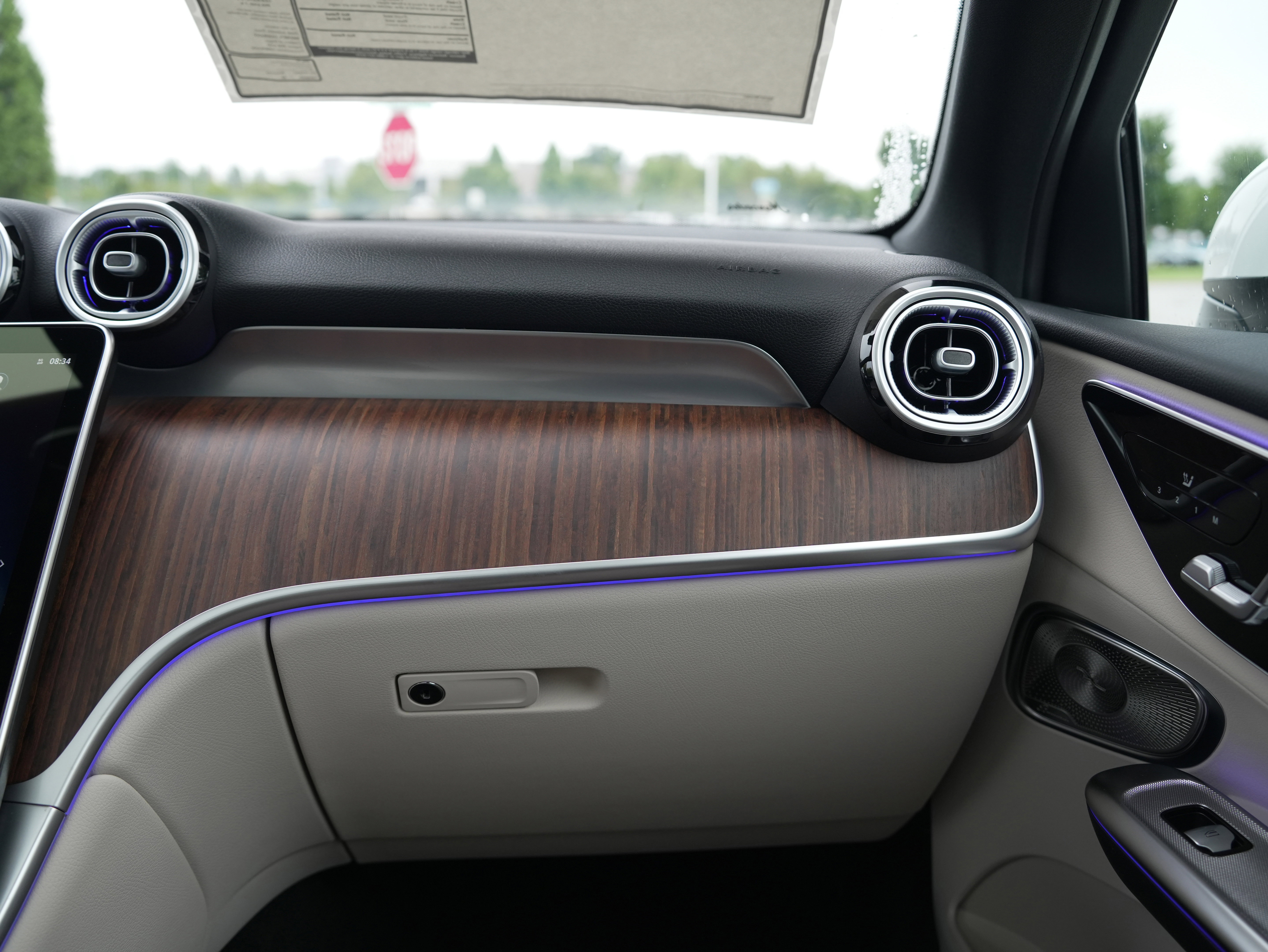 New 2026 Mercedes-Benz GLC 350e 4MATIC image 28