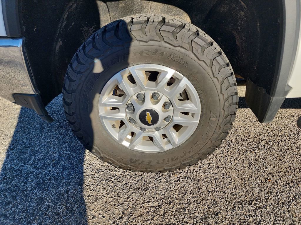 Used 2023 Chevrolet Silverado 2500 LT w/ Convenience Package image 10