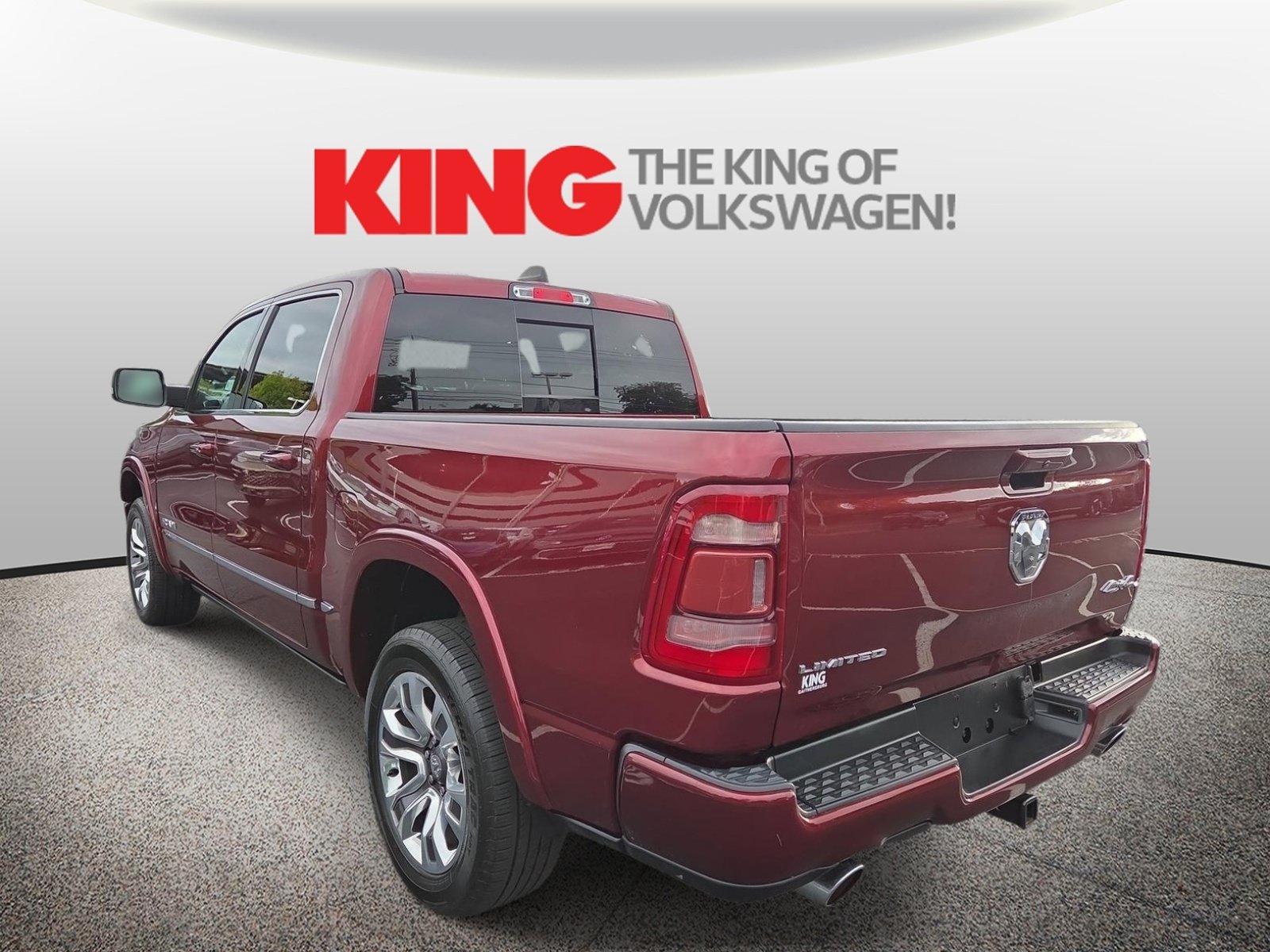 Used 2023 RAM 1500 Limited w/ Body Color Bumper Group AWD/4WD image 6
